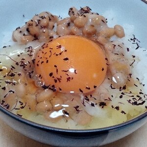 簡単♪朝ご飯におすすめ♪ゆかりの納豆玉子かけごはん